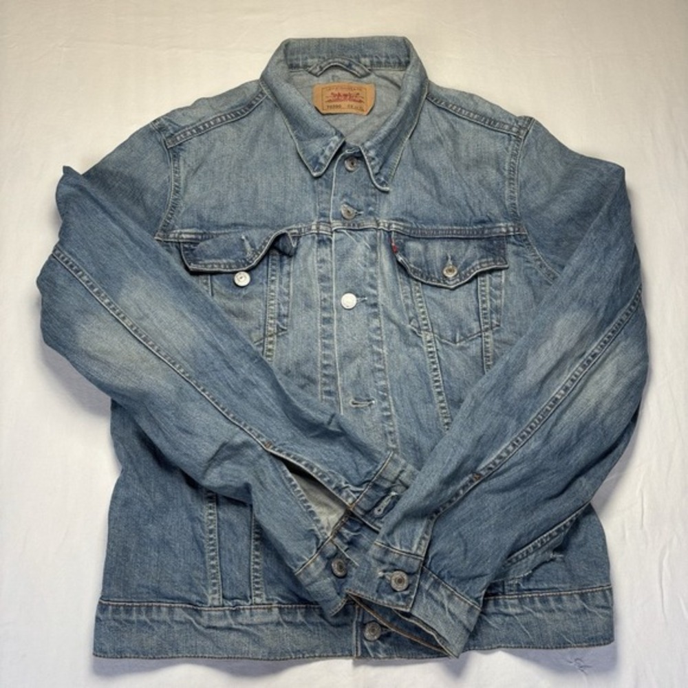 Vintage Levis Trucker Jacket Women's Size XL Denim Light Blue Wash 70590 89